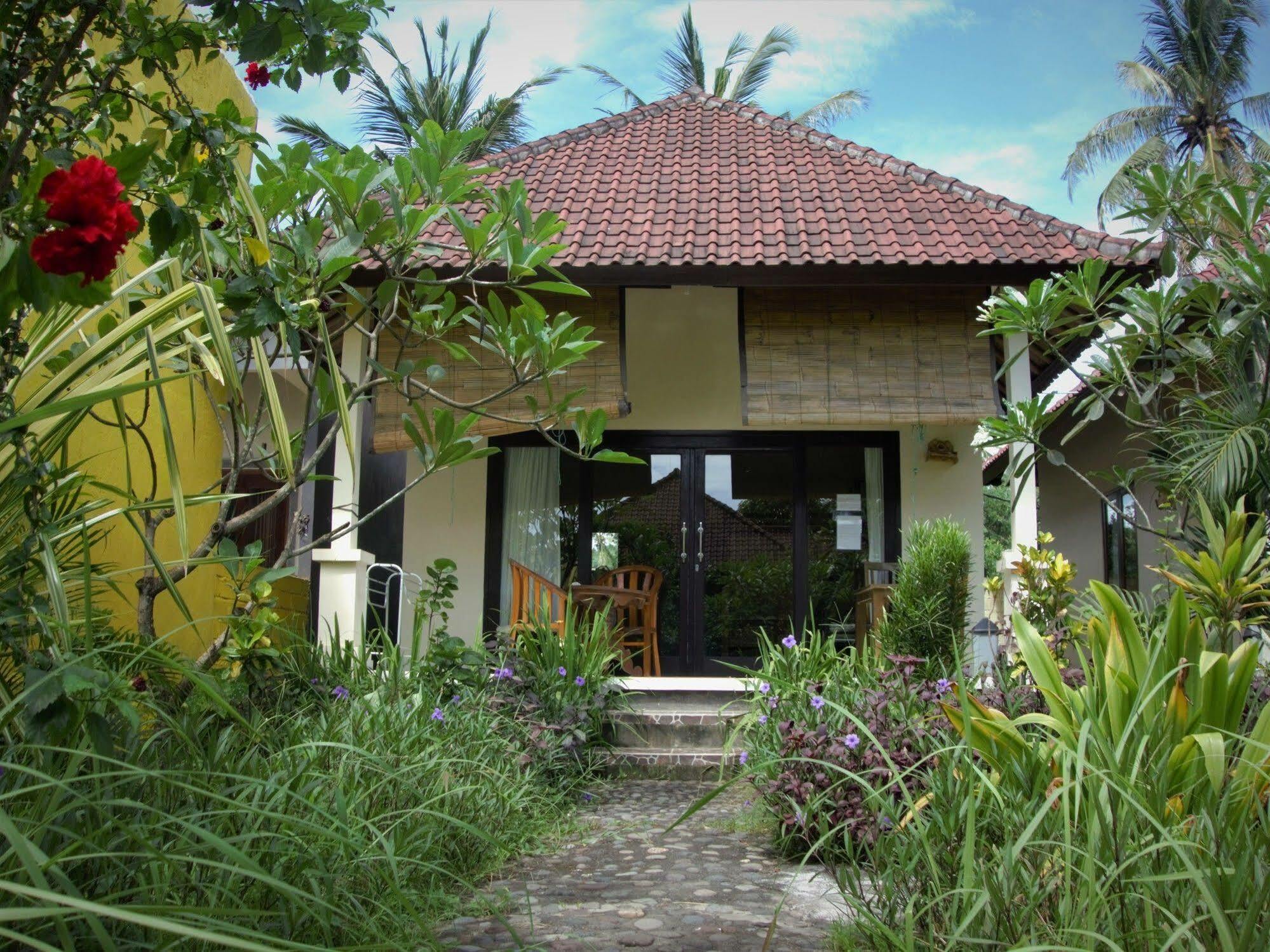 Bali Fab Dive Center Hostel อาเม็ด ภายนอก รูปภาพ
